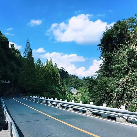 Wudangshan Tianle Hotel Shiyan  Екстер'єр фото