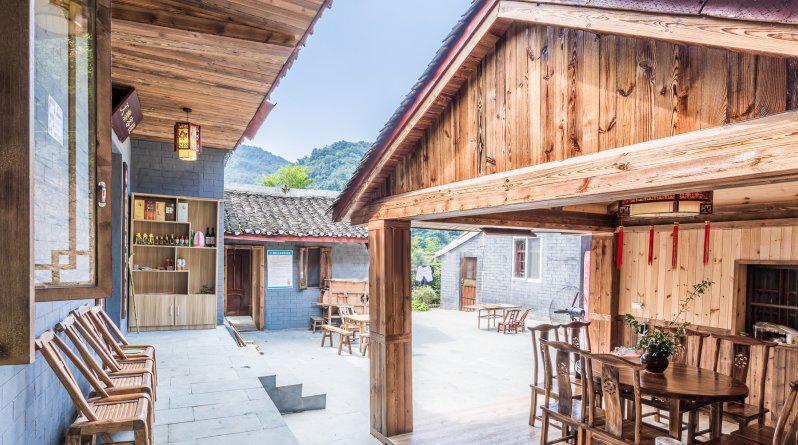 Wudangshan Tianle Hotel Shiyan  Екстер'єр фото