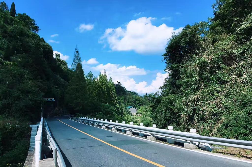 Wudangshan Tianle Hotel Shiyan  Екстер'єр фото